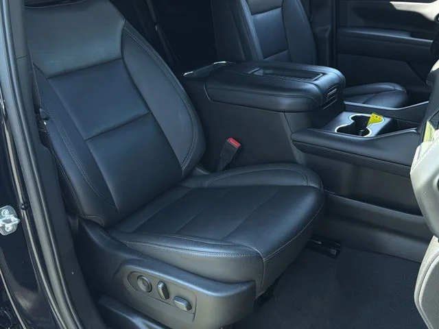 Used 2022 Blue Chevrolet LT image 32