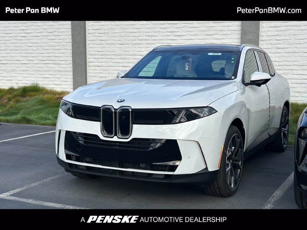 New 2027 Alpine White BMW  image 1
