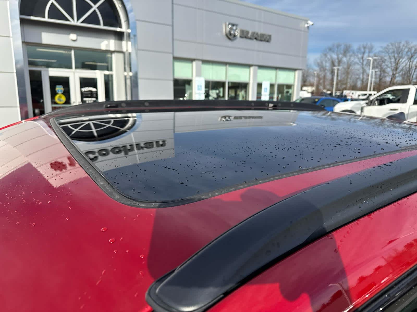 New 2026 Red Hot Pearlcoat Jeep Latitude image 4