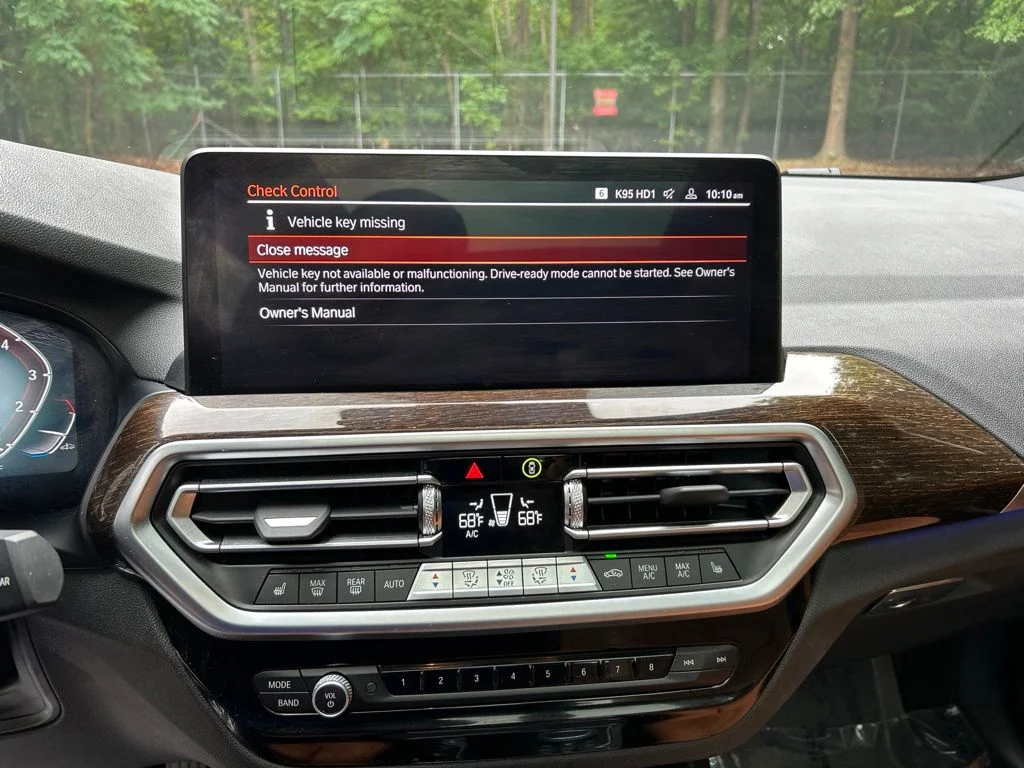 Used 2023 Gray BMW xDrive30i image 19