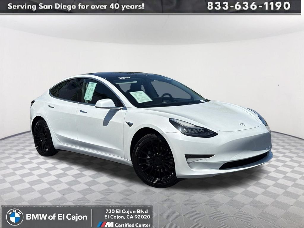 Used 2019 White Tesla Standard Range Plus image 1
