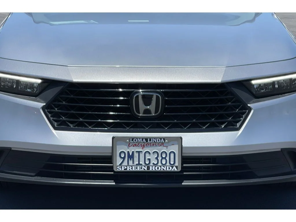 Used 2024 Solar Silver Metallic Honda LX image 13