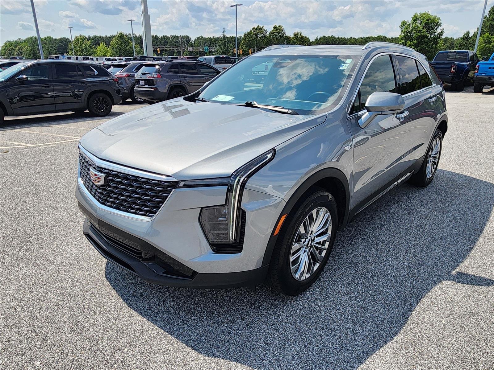 Used 2025 Argent Silver Metallic Cadillac FWD Premium Luxury image 3