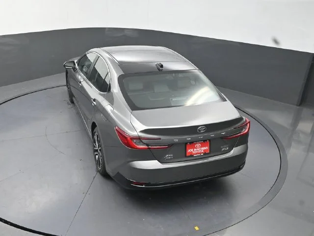 Used 2026  Toyota XLE image 27