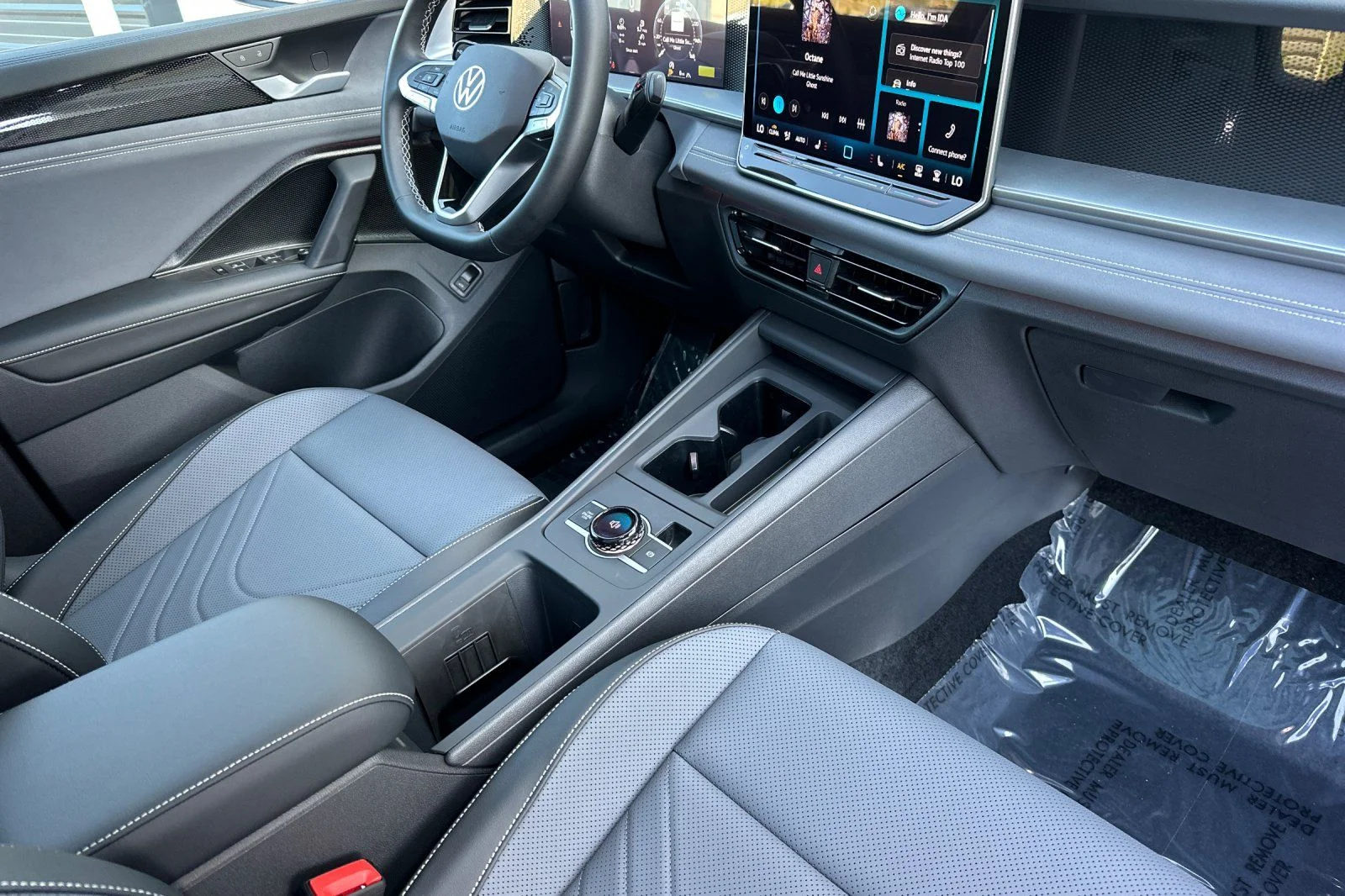 New 2026 Black Volkswagen 2.0T SE image 15