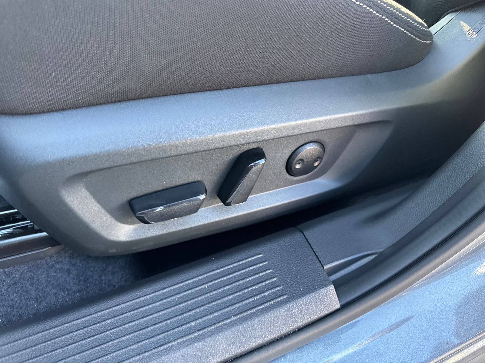 New 2026 Nissan Rogue SV 4D Sport Utility