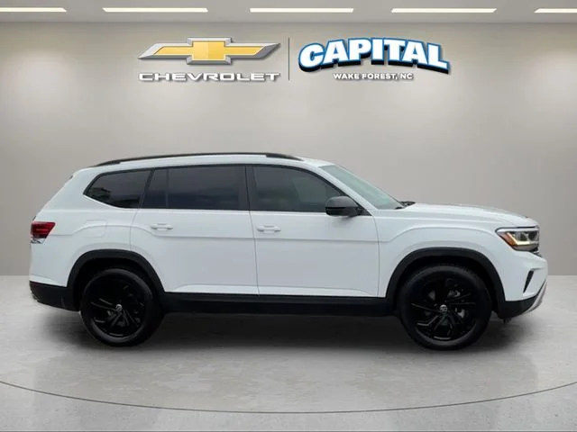 Used 2023 White Volkswagen 3.6L V6 SE w/Technology image 6