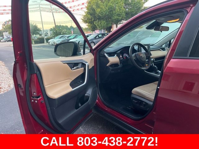 Used 2020 Red Toyota XLE image 4