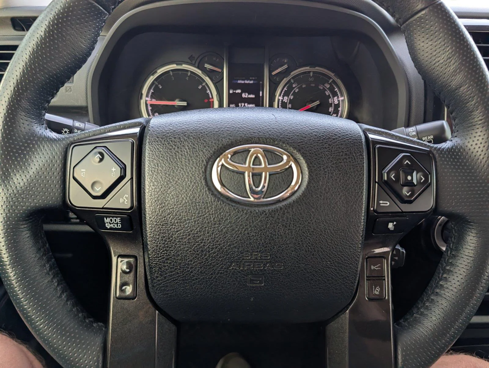 Used 2020 Midnight Black Metallic Toyota Venture image 23