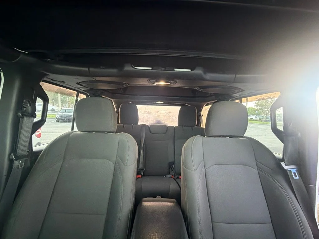 Used 2018 White Jeep Unlimited Sport S image 11