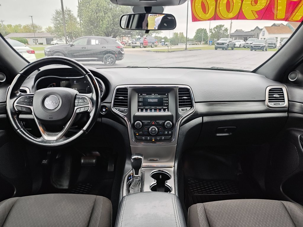 Used 2020 Red Jeep Laredo E image 15