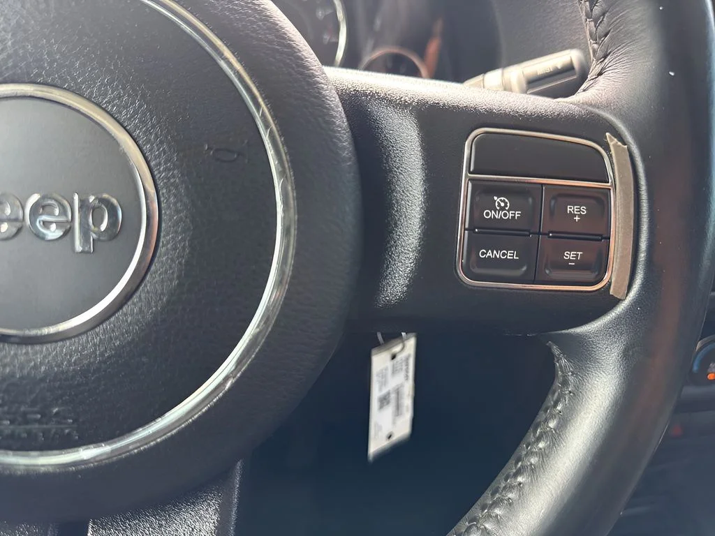 Used 2017 White Jeep Unlimited Sport image 14