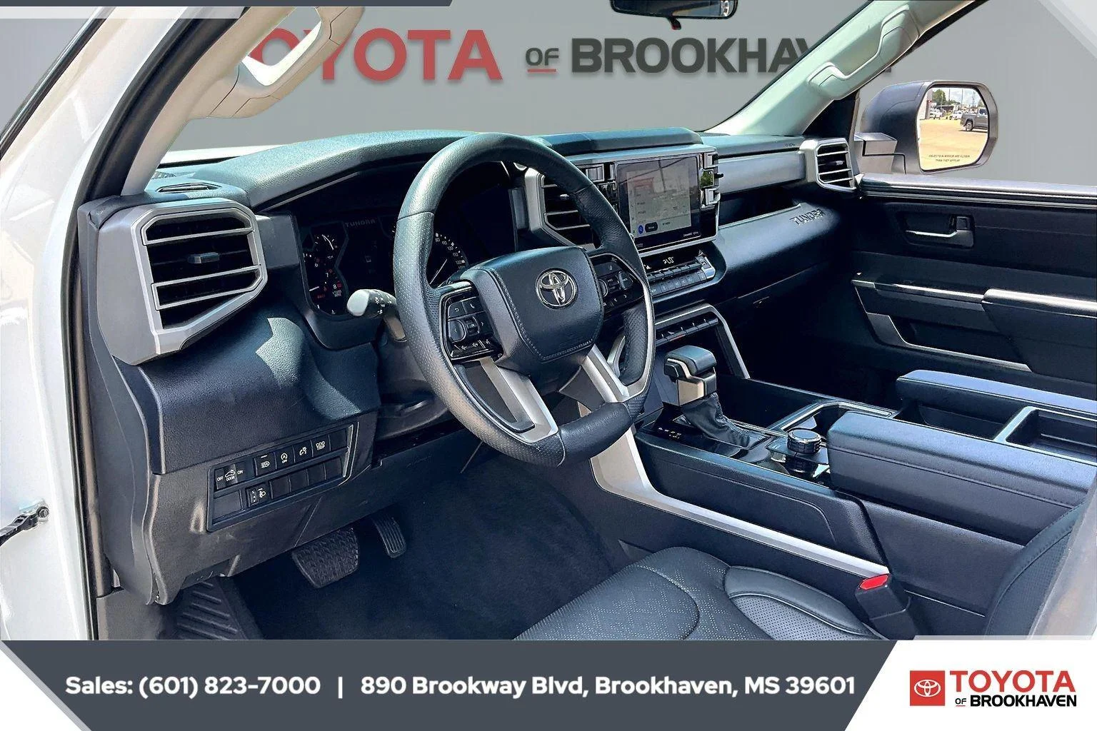 Used 2024 Ice Cap Toyota SR5 image 12