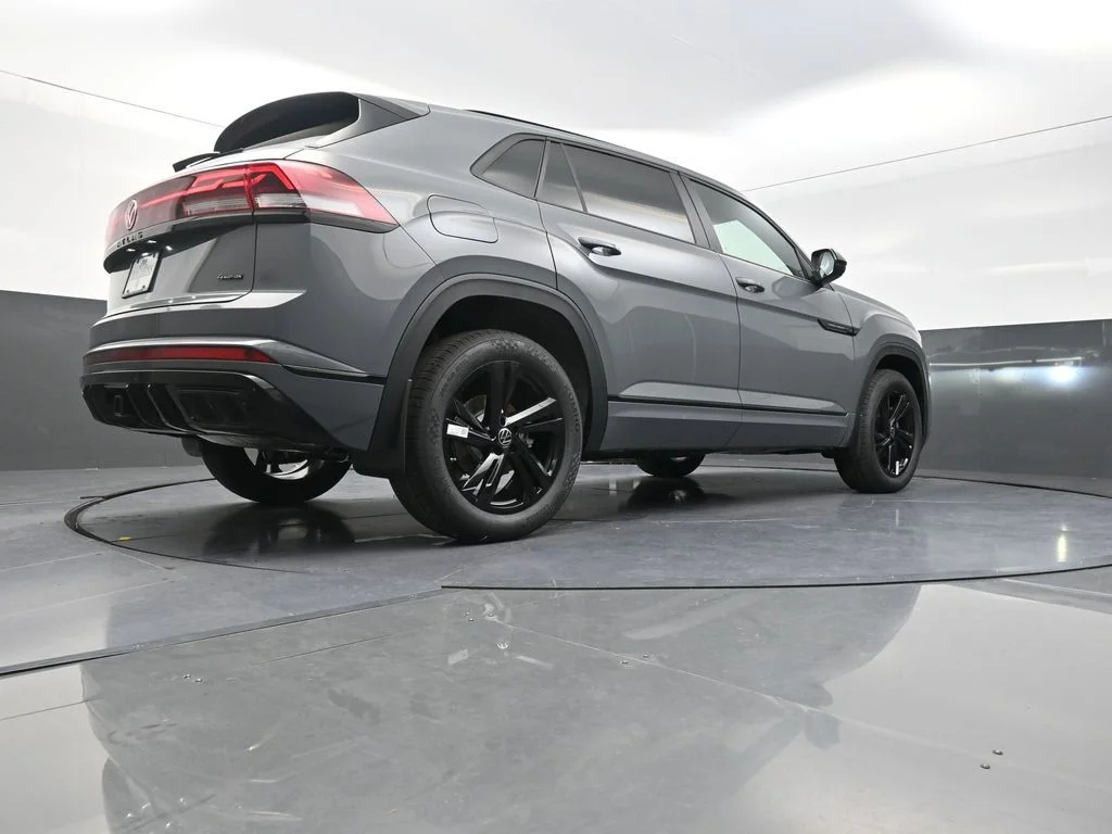 New 2026  Volkswagen 2.0T SEL R-Line Black image 28