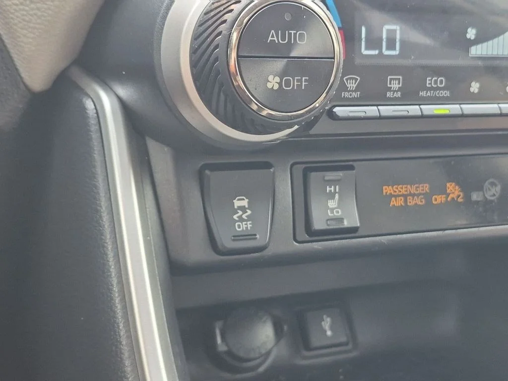 Used 2022 Magnetic Gray Metallic Toyota XLE Premium image 21