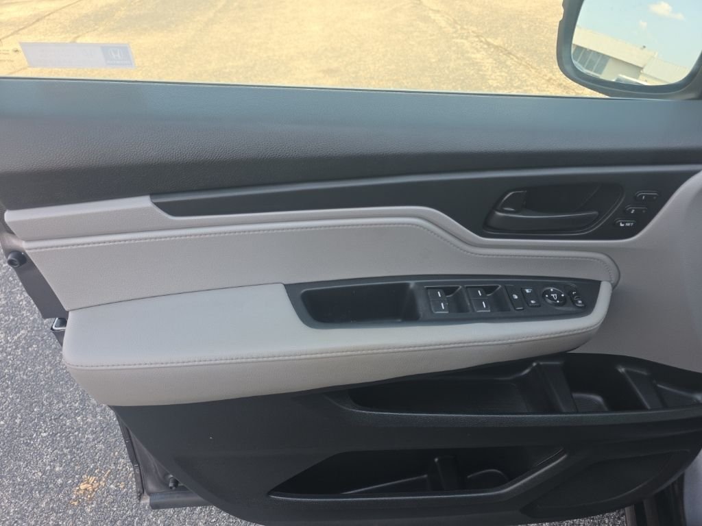 Used 2019  Honda EX-L image 16