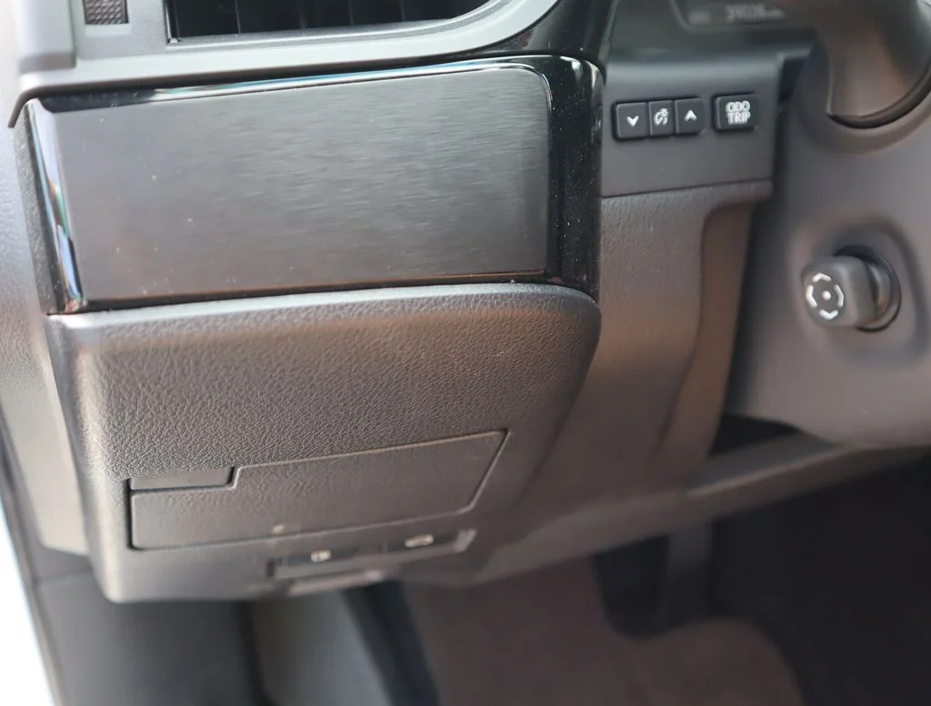 Used 2023 White Lexus 350 image 19