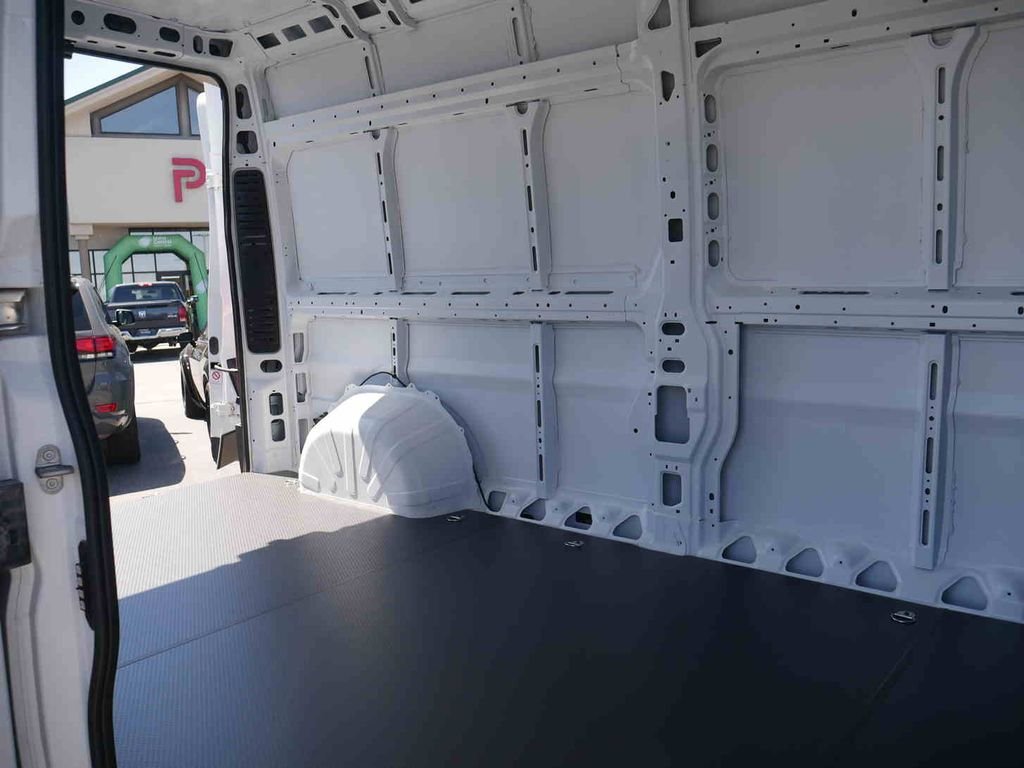 New 2026 Bright White Clear-Coat Exterior Paint RAM  image 17