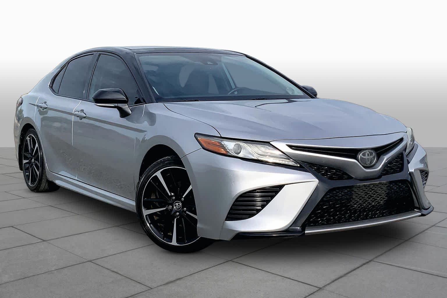 Used 2019 Celestial Silver/Midnight Black Metallic Toyota XSE image 3