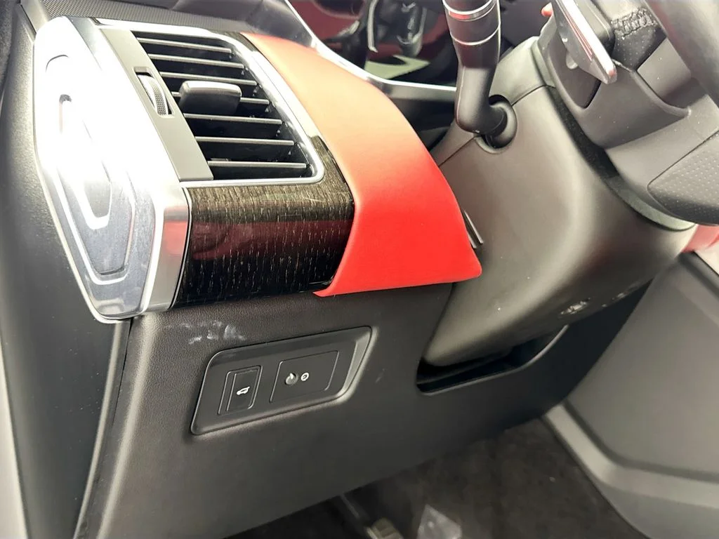 Used 2020 Gray Land Rover Autobiography image 10
