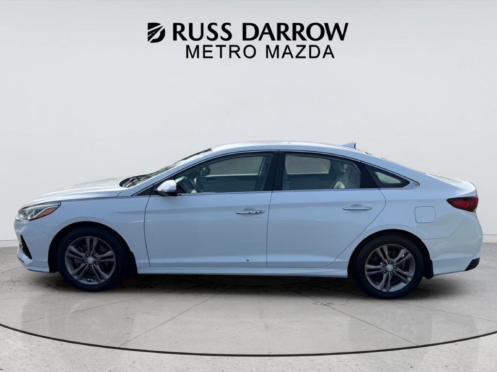 Used 2018 White Hyundai SEL image 2