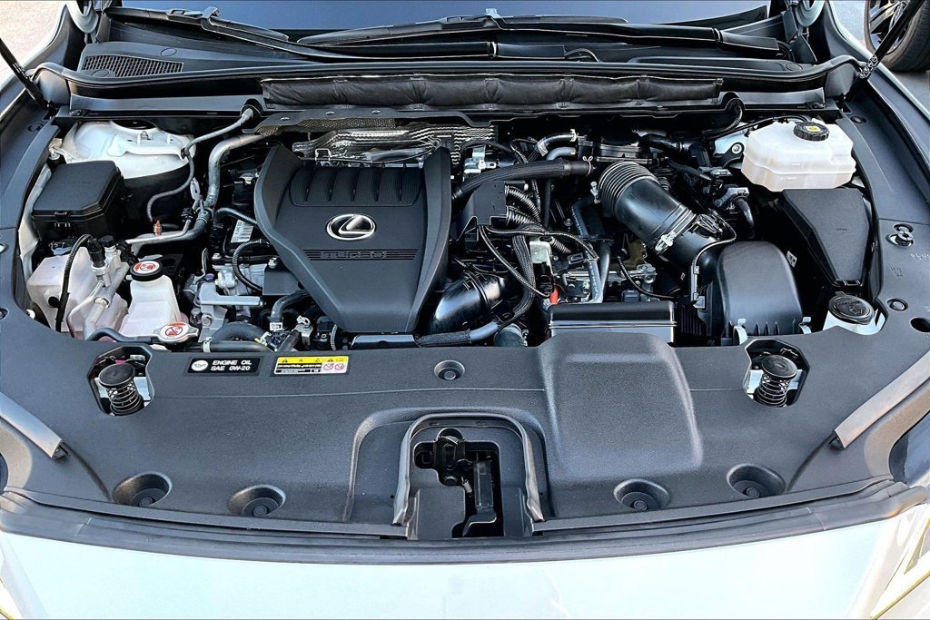 Used 2023 Ultra White Lexus 500h F SPORT Performance image 28