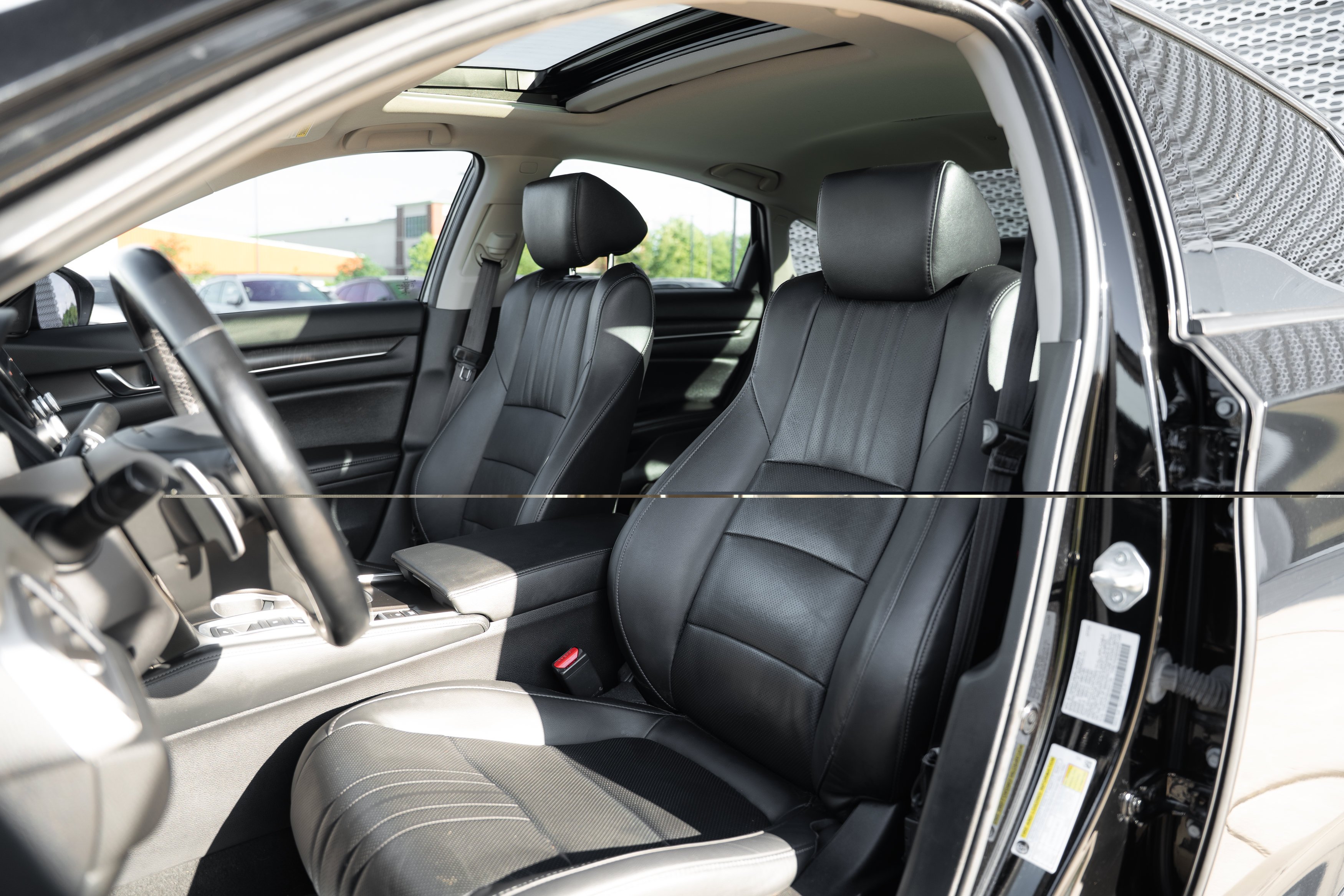 Used 2022 Crystal Black Pearl Honda Touring image 17