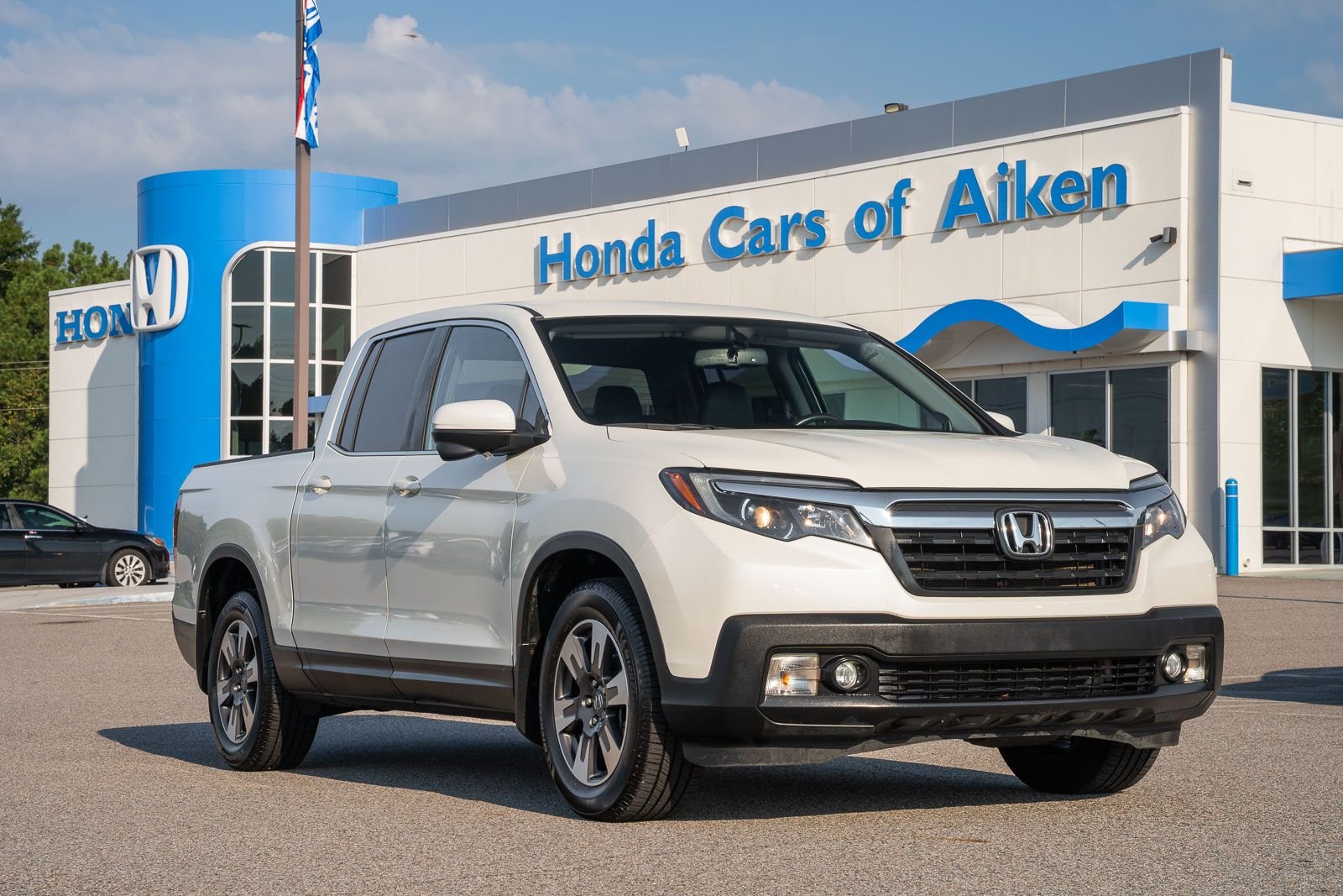 Used 2017 White Honda RTL-T image 1