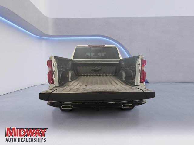 New 2026 Summit White Chevrolet LT Trail Boss image 4