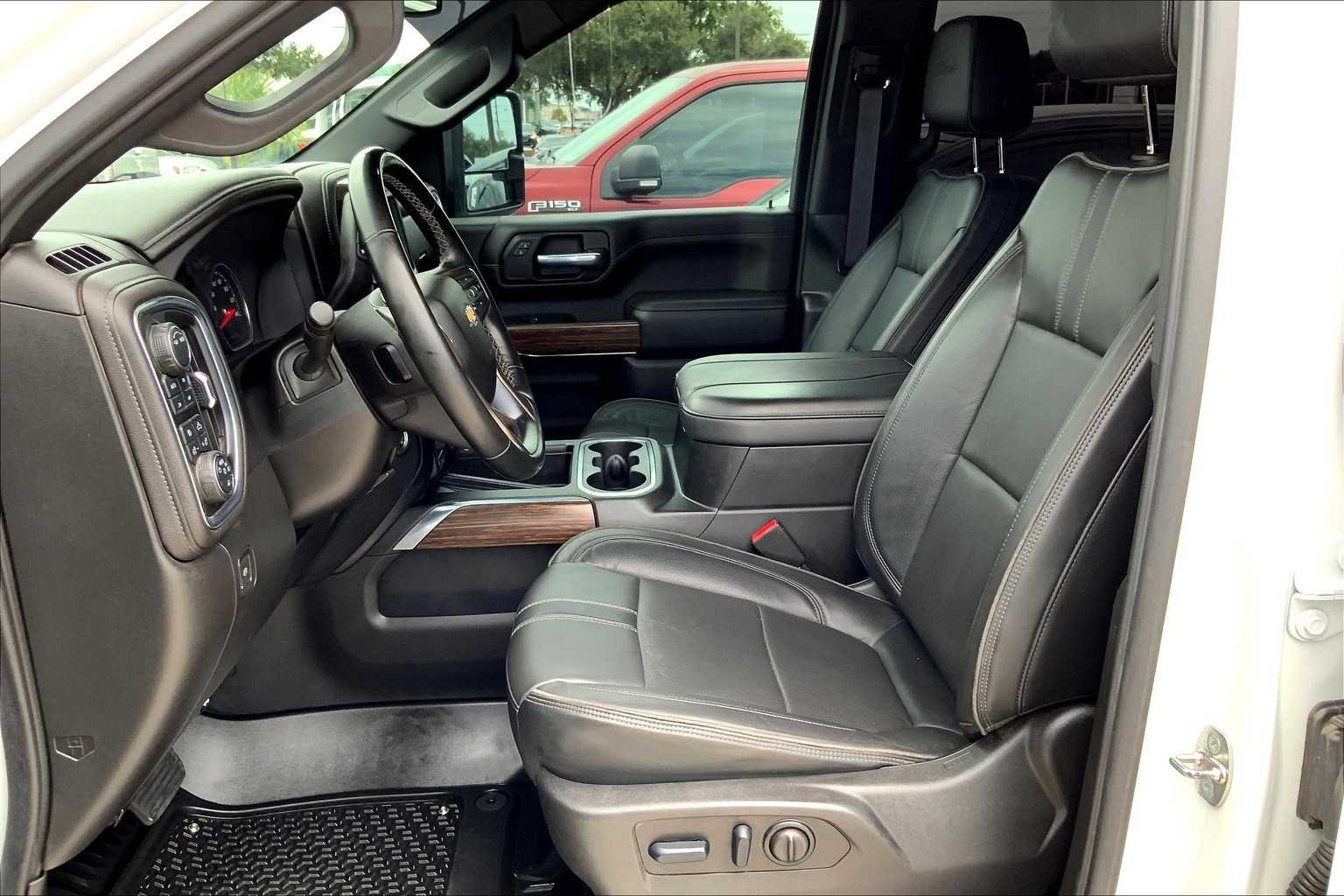 Used 2023 Summit White Chevrolet High Country image 8