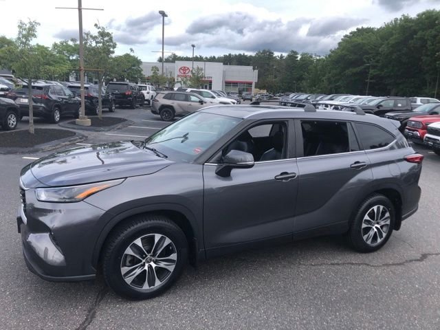 Used 2023 Gray Toyota XLE image 38