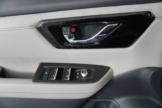 New 2026 MAGNETITE GRAY METALLIC Subaru Limited Hybrid image 10