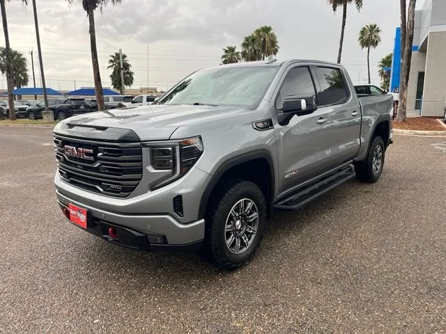 Used 2025 Sterling Metallic GMC AT4 image 3