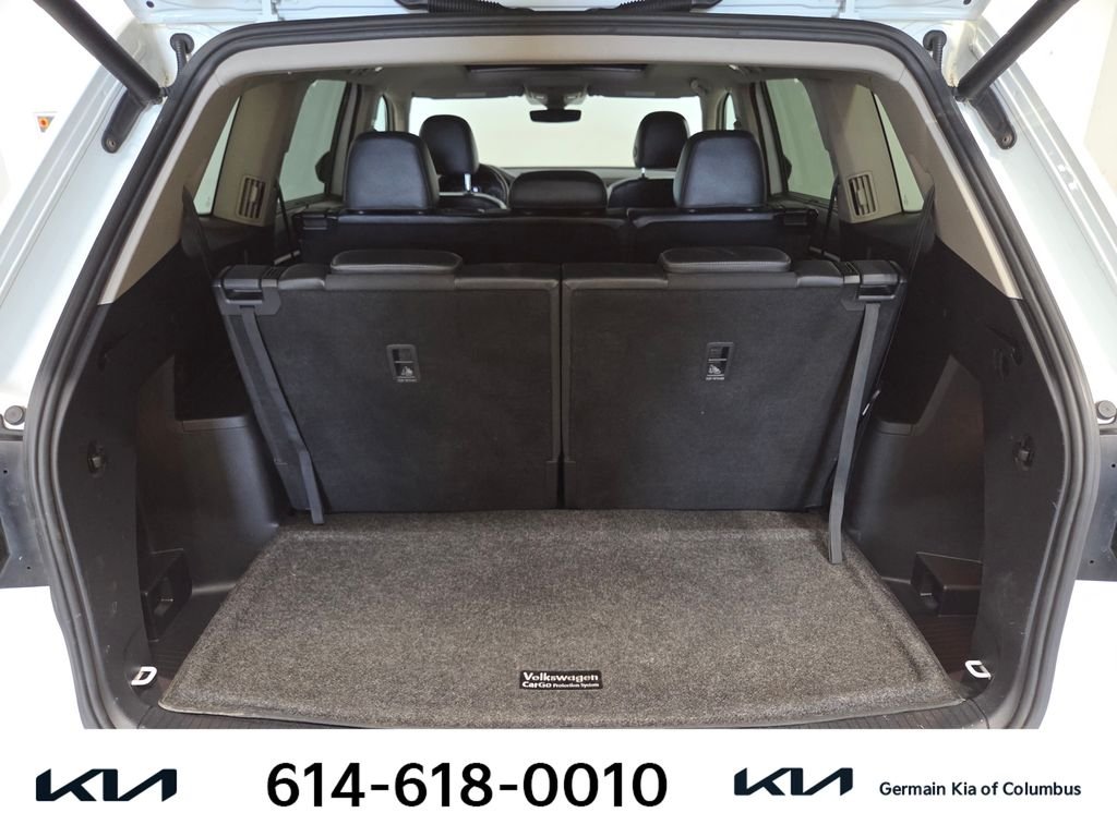 Used 2018  Volkswagen SEL image 21