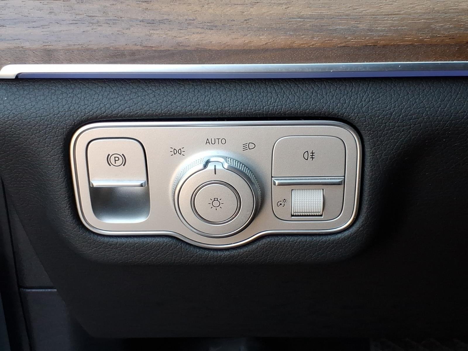 Used 2025 Cirrus Silver Metallic Mercedes-Benz GLE 350 image 17