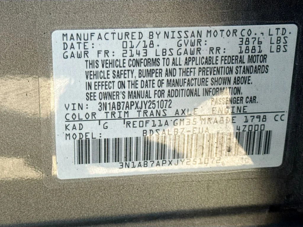 Used 2018 Gray Nissan S image 37