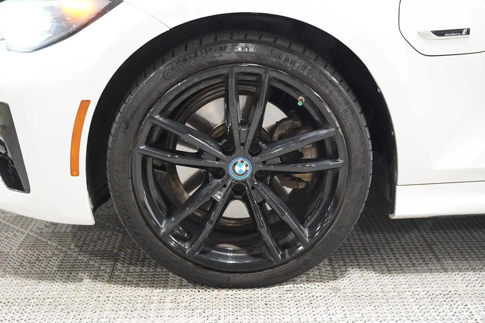 Used 2022 Mineral White Metallic BMW 330e xDrive image 8