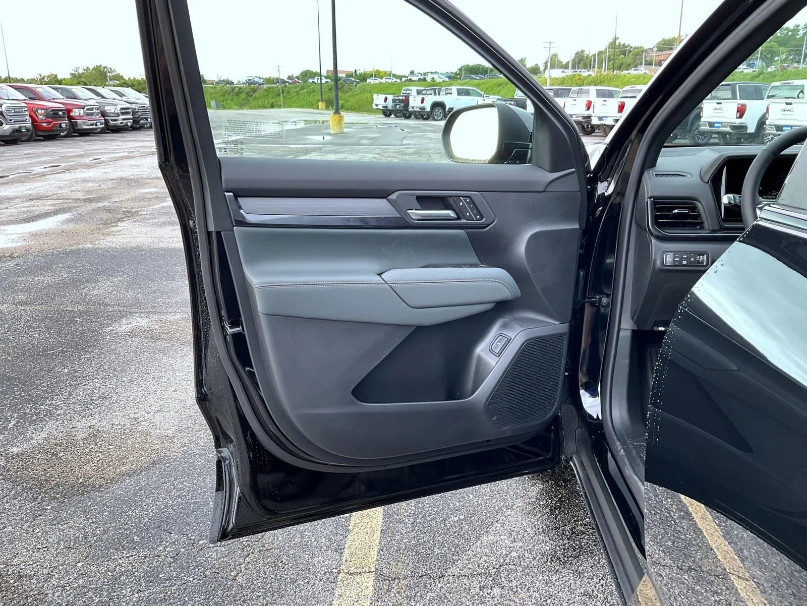 New 2026 Ebony Twilight Metallic GMC AT4 image 9