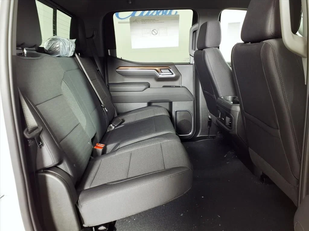 New 2026 Summit White Chevrolet LT image 28