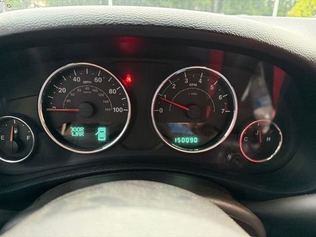 Used 2014 Gray Jeep Sport image 6