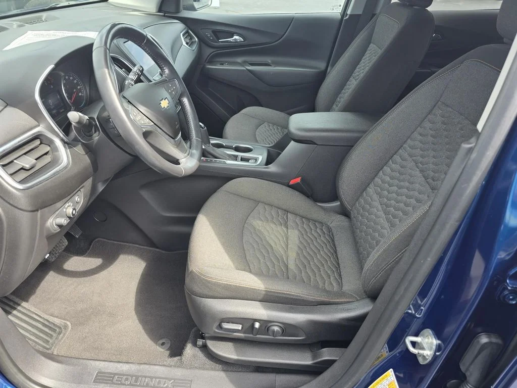Used 2020 PACIFIC BLUE METALLIC Chevrolet LT image 9