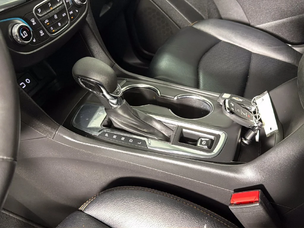 Used 2022 MOSAIC BLACK METALLIC Chevrolet LT image 25