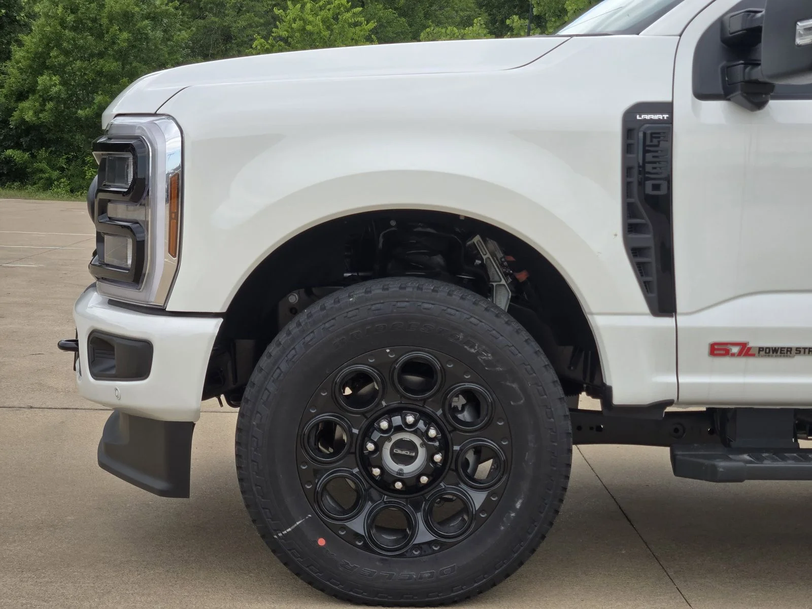 New 2026 Star White Metallic Tri-Coat Ford F-250® Lariat® image 6