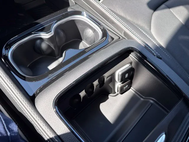 New 2027 Black Chrysler Limited image 30