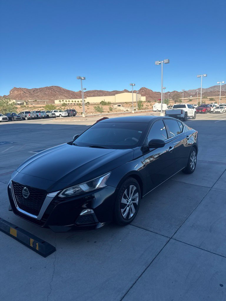 Used 2021 Black Nissan 2.5 S image 1