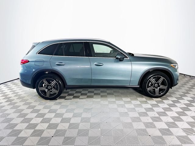 New 2026 Verde Silver Metallic Mercedes-Benz GLC 300 image 8