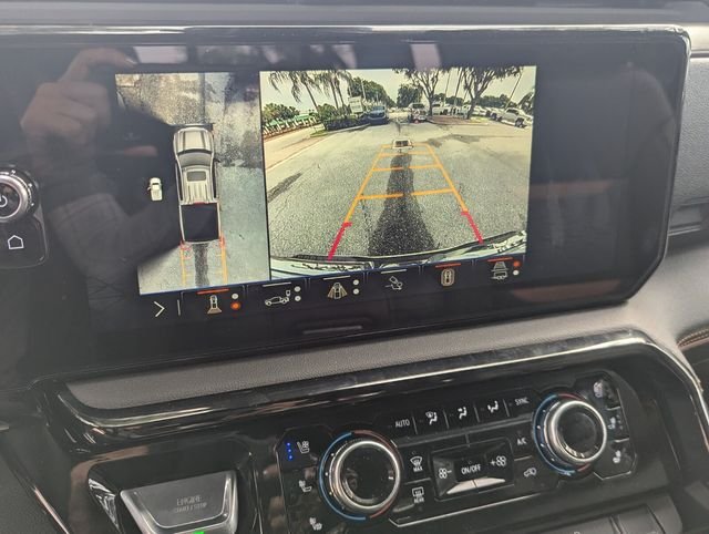 Used 2026 Summit White GMC AT4 image 23