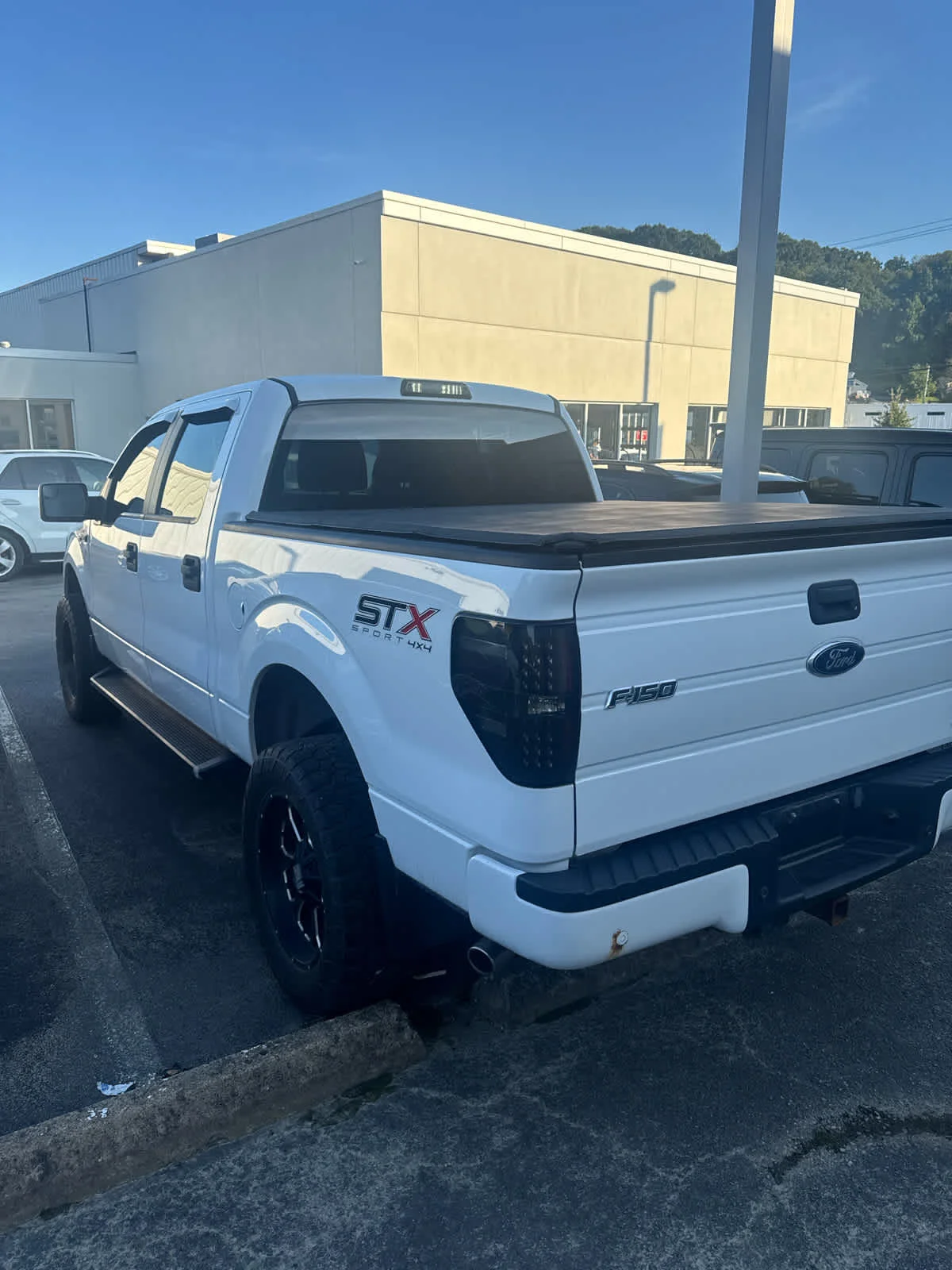 Used 2014 Oxford White Ford STX image 5