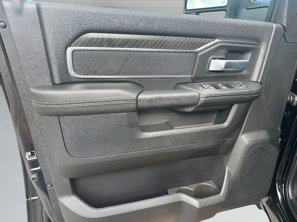 New 2026 Diamond Black Crystal Pearlcoat RAM Big Horn Cummins HO Diesel Dually 4x4 image 18