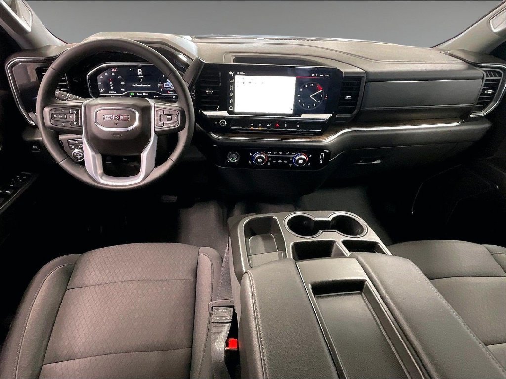 Used 2024 White GMC Elevation image 21